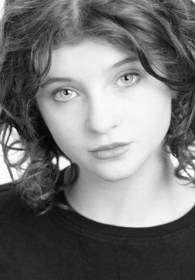 Juliette Bharucha (Jo-Hélène)